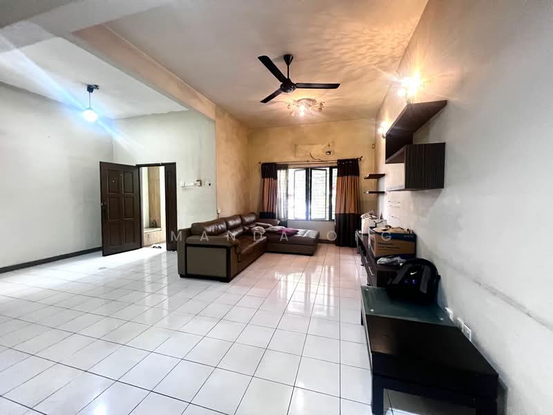 Rumah Teres 2 Tingkat untuk Dijual di Bukit Prima Pelangi (Batu) - Amanda Ong - Living Room - PropertyGuru.com.my