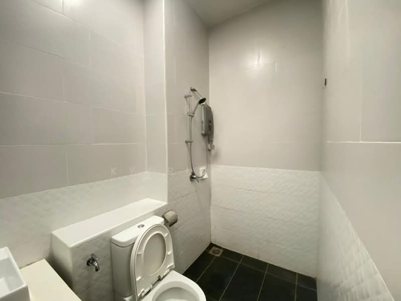 Rumah Teres untuk Dijual di Kota Masai (Pasir Gudang) - Kyoris Loh - Bathroom - PropertyGuru.com.my