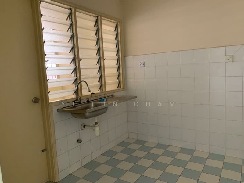 Apartment for Sale at Seri Puri - Yi Jun Cham - Kitchen - PropertyGuru.com.my