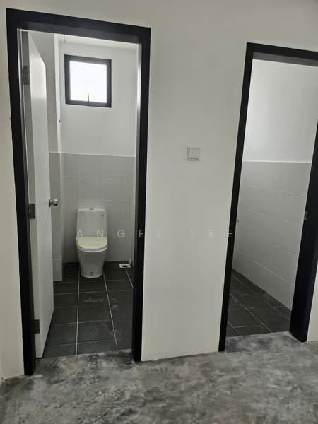 Shop / Office for Rent in Iskandar Puteri (Nusajaya) (Johor) - Angel Lee - Bathroom - PropertyGuru.com.my