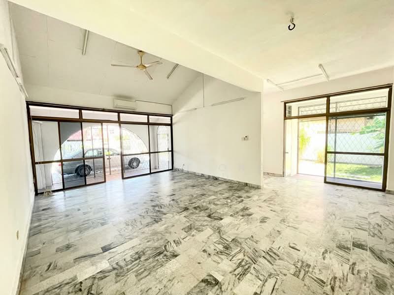 Rumah Berkembar untuk Dijual di Sungai Ara (Penang) - Engie Ong - Living Room - PropertyGuru.com.my