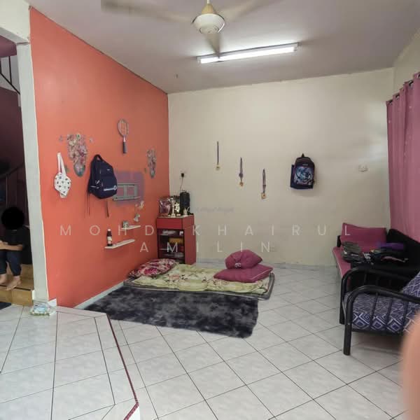 Rumah Teres 2 Tingkat untuk Dijual di Bandar Rinching Seksyen 5 (Semenyih) - Mohd Khairul Amilin - Living Room - PropertyGuru.com.my
