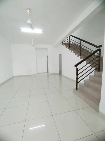 2-storey Terraced House for Sale in Bandar Dato Onn (Tebrau) - Ming Yeap - Living Room - PropertyGuru.com.my