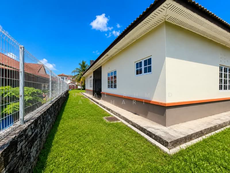 Bungalow for Sale in Lavender Heights (Senawang) - Naufal Ahmad Azahari - PropertyGuru.com.my