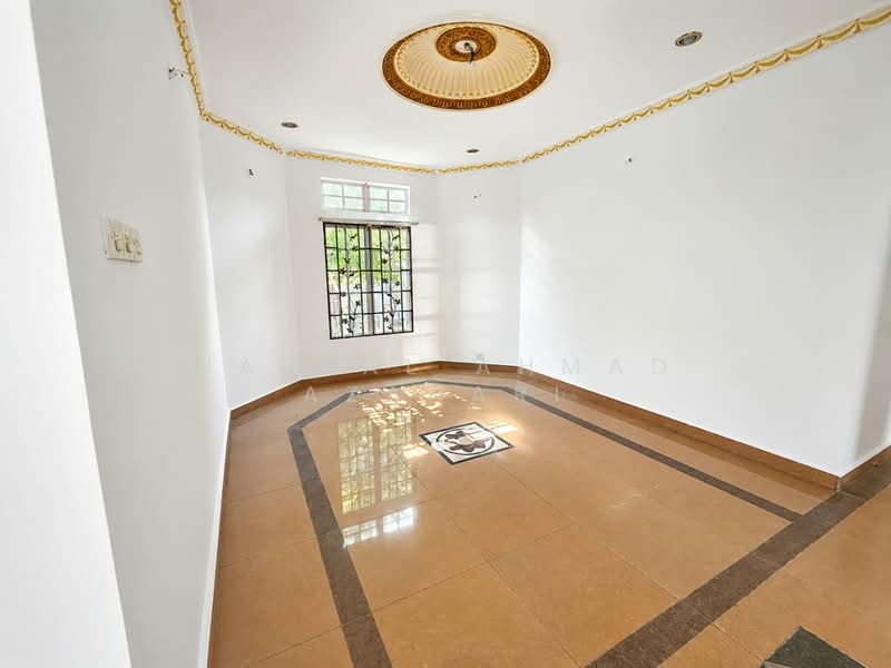 Bungalow for Sale in Lavender Heights (Senawang) - Naufal Ahmad Azahari - PropertyGuru.com.my