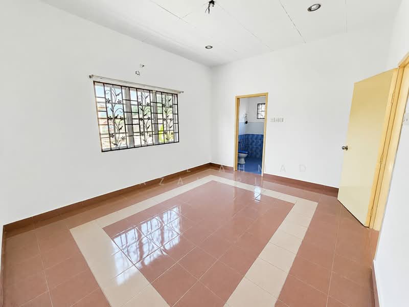 Bungalow for Sale in Lavender Heights (Senawang) - Naufal Ahmad Azahari - PropertyGuru.com.my