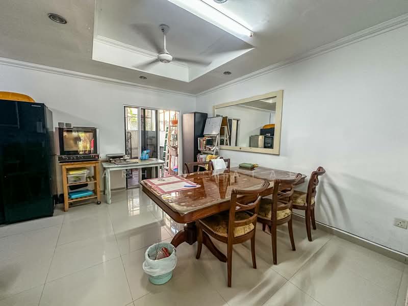 Terraced House for Sale in Sungai Buloh (Selangor) - Farhan Rafael - Dining Room - PropertyGuru.com.my