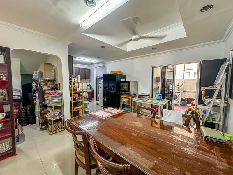 Terraced House for Sale in Sungai Buloh (Selangor) - Farhan Rafael - Kitchen - PropertyGuru.com.my