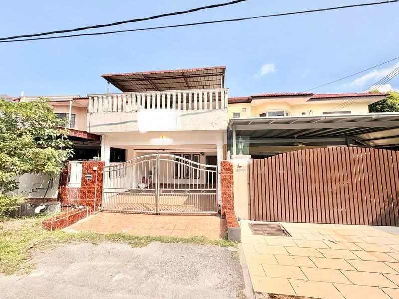 2-storey Terraced House for Sale in Kota Perdana (Seri Kembangan) - Sabirin Ahmad - Exterior - PropertyGuru.com.my