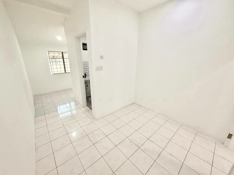 2-storey Terraced House for Sale in Kota Perdana (Seri Kembangan) - Sabirin Ahmad - Interior - PropertyGuru.com.my