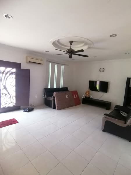 Rumah Teres 2 Tingkat untuk Dijual di Taman Merpati Indah (Simpang Ampat) - Roy Kuak - Living Room - PropertyGuru.com.my