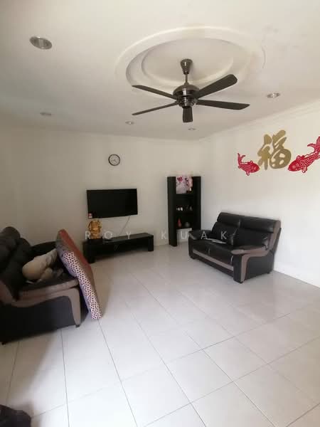Rumah Teres 2 Tingkat untuk Dijual di Taman Merpati Indah (Simpang Ampat) - Roy Kuak - Living Room - PropertyGuru.com.my