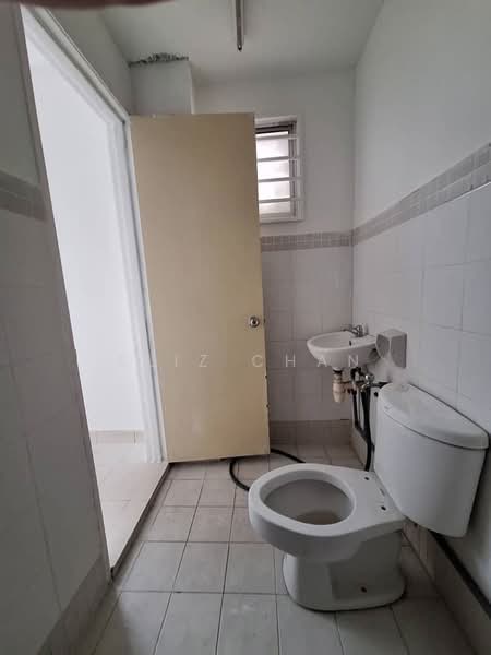 Townhouse for Sale in Batu Caves (Selangor) - Eliz Chan - Bathroom - PropertyGuru.com.my