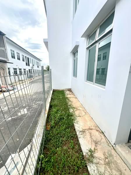 Rumah Teres 2-Tingkat untuk Dijual di Kampung Dato Onn (Johor Bahru) - Agnes Chin - Exterior - PropertyGuru.com.my