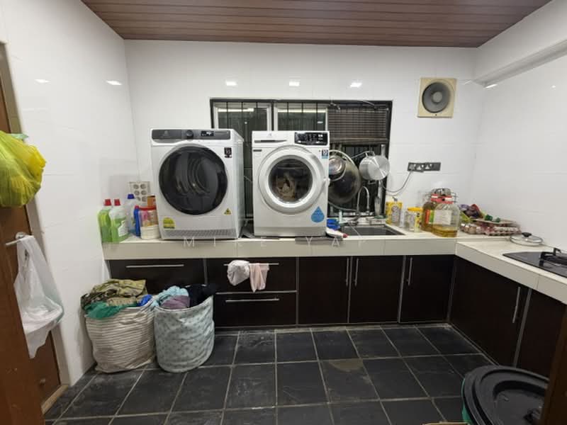 Semi-Detached House for Sale in Astana Gemilang (Batu Caves) - Mike Yap - Kitchen - PropertyGuru.com.my