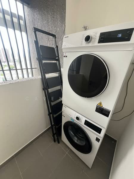 Servis Apartment untuk Dijual di D'Ivo - Caven Chng - Balcony - PropertyGuru.com.my