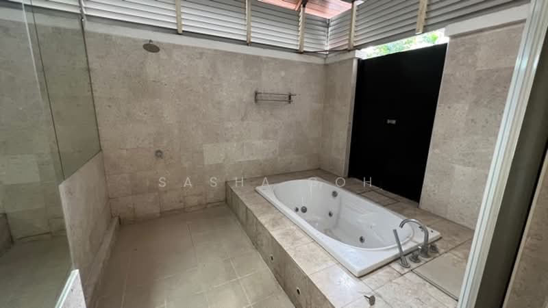 Semi-Detached House for Rent in Duta Tropika (Batu) - Sasha Goh - Bathroom - PropertyGuru.com.my