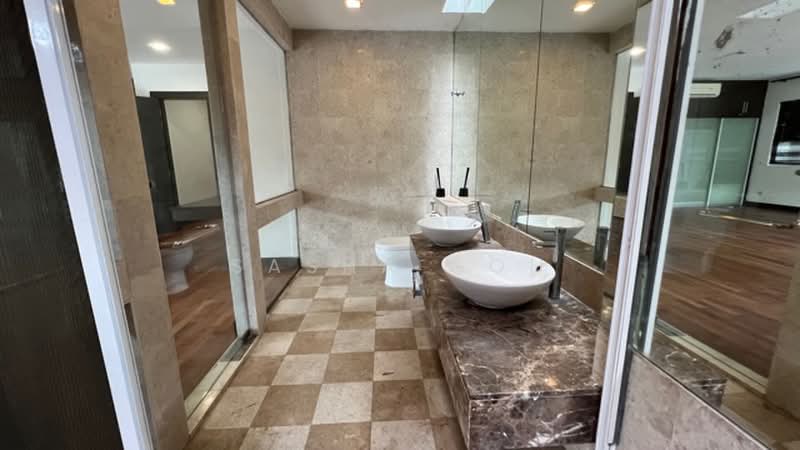 Semi-Detached House for Rent in Duta Tropika (Batu) - Sasha Goh - Bathroom - PropertyGuru.com.my