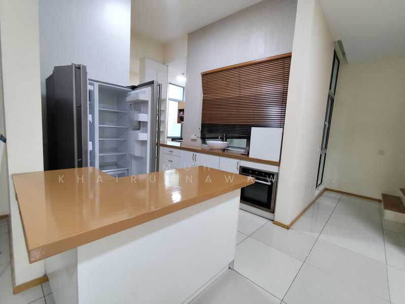 3-storey Terraced House for Sale in Cyberjaya (Selangor) - Muhd Khairulnawawi Kamaruddin - Kitchen - PropertyGuru.com.my