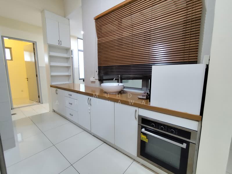 3-storey Terraced House for Sale in Cyberjaya (Selangor) - Muhd Khairulnawawi Kamaruddin - Kitchen - PropertyGuru.com.my