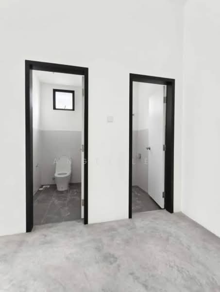 Shop / Office for Rent in Iskandar Puteri (Nusajaya) (Johor) - Angel Lee - Bathroom - PropertyGuru.com.my