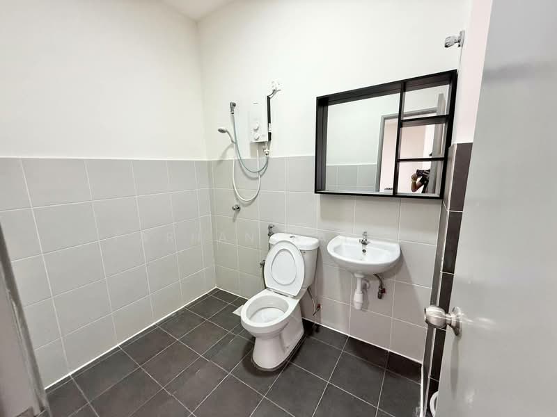 Terraced House for Sale in Port Dickson (Negeri Sembilan) - Farhan Rafael - Bathroom - PropertyGuru.com.my