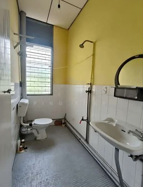 Rumah Teres 2 Tingkat untuk Dijual di Pulau Tikus (Penang) - Ping Koay - Bathroom - PropertyGuru.com.my