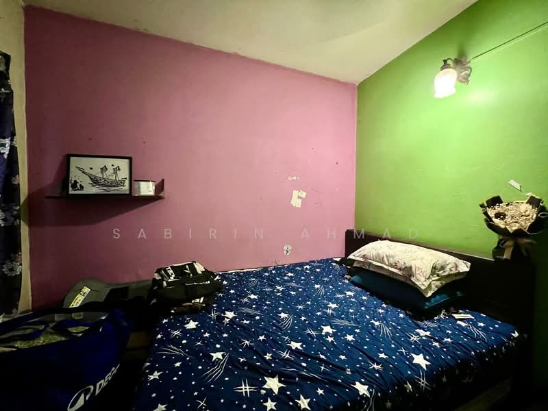 Pangsapuri untuk Dijual di Seraya Apartments - Sabirin Ahmad - Bedroom - PropertyGuru.com.my