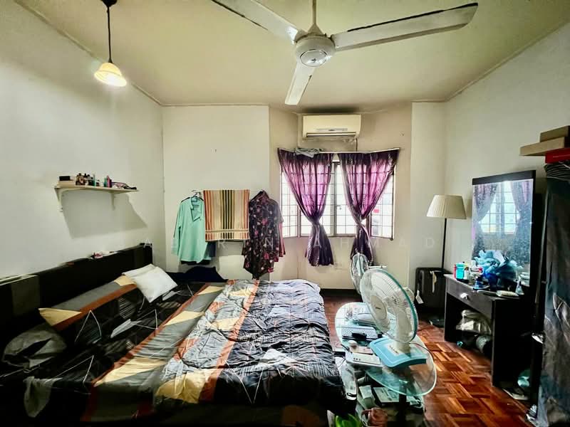 Pangsapuri untuk Dijual di Seraya Apartments - Sabirin Ahmad - Bedroom - PropertyGuru.com.my