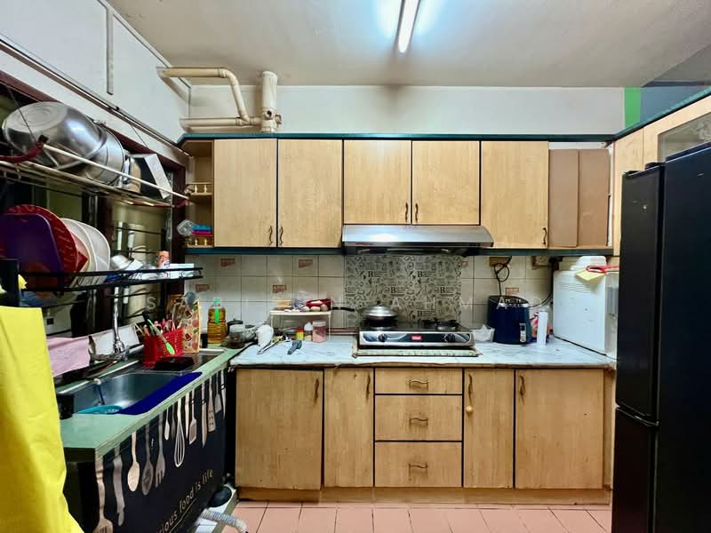 Pangsapuri untuk Dijual di Seraya Apartments - Sabirin Ahmad - Kitchen - PropertyGuru.com.my