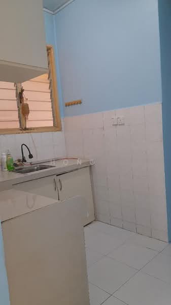 Pangsapuri untuk Dijual di Desa Bistari - Hong . - Kitchen - PropertyGuru.com.my