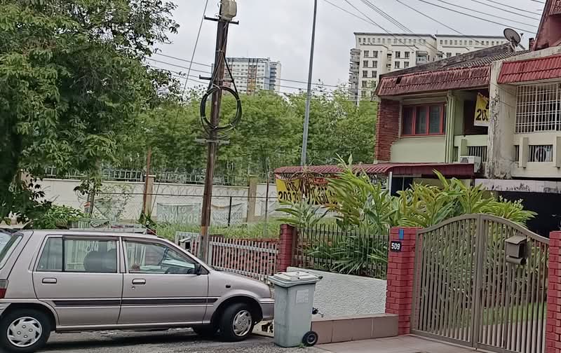 Rumah Teres 2 Tingkat untuk Dijual di Taman Desa (Kuala Lumpur) - Kimberly Yang - Exterior - PropertyGuru.com.my