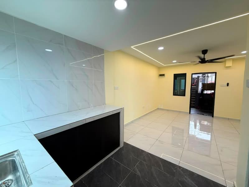 Flat for Sale at Flat Bandar Selesa Jaya @ Jalan Silat Gayong - Jay Boon - PropertyGuru.com.my