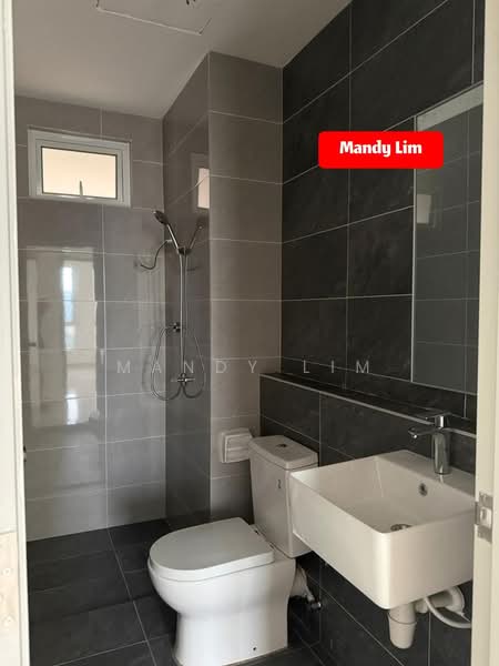 Kondominium untuk Dijual di Lucerne Residences - Mandy Lim - Bathroom - PropertyGuru.com.my