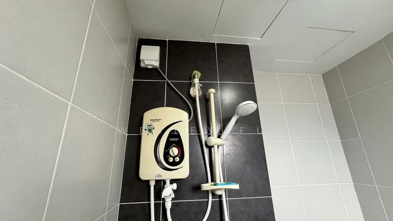 Apartment for Rent at D'Cerrum Apartment - Wesley Fu - Bathroom - PropertyGuru.com.my
