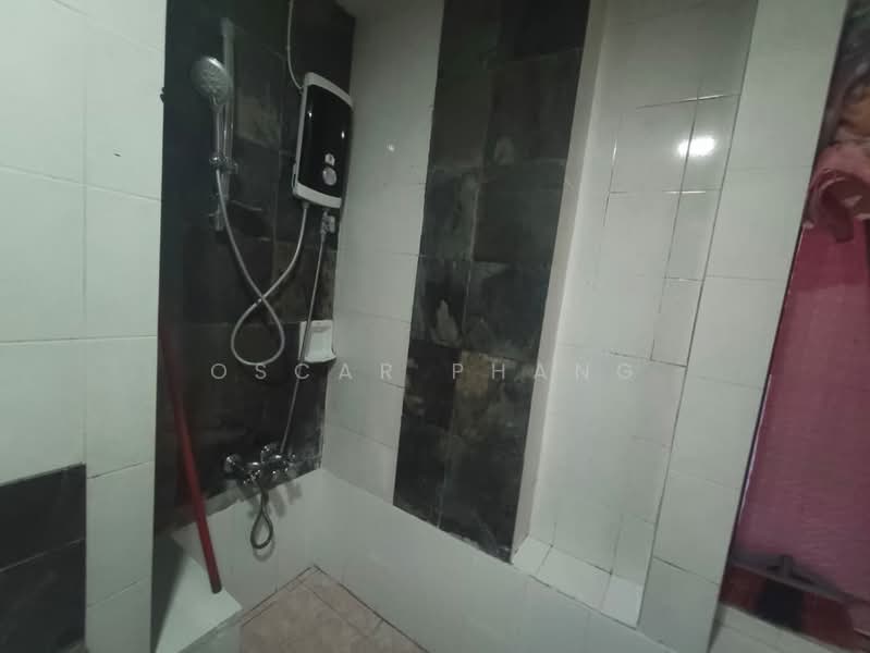 Servis Apartment untuk Disewa di Ritze Perdana 1 - Oscar Phang - Bathroom - PropertyGuru.com.my
