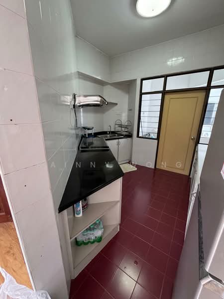 Condominium for Rent at Marina Tower (Ratu Mutiara) - Rainny Wong - Kitchen - PropertyGuru.com.my