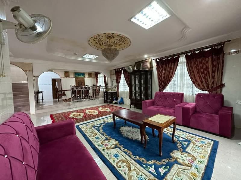 Rumah Banglo untuk Dijual di Kampung Jambu (Taiping) - Fatin . - Living Room - PropertyGuru.com.my