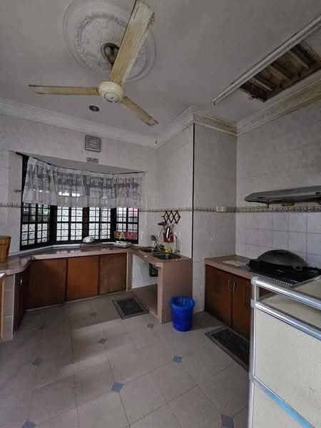 Rumah Banglo untuk Dijual di Kampung Jambu (Taiping) - Fatin . - Kitchen - PropertyGuru.com.my