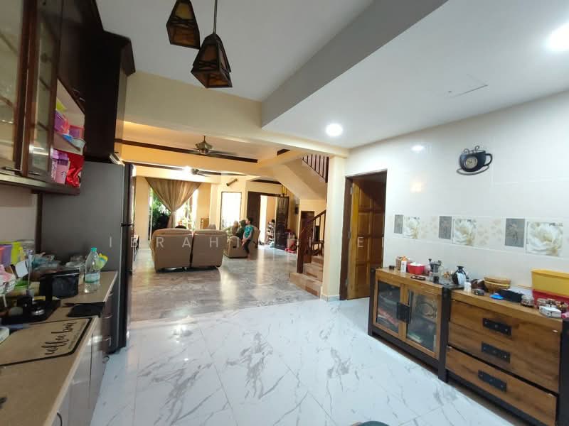 Rumah Teres 2 Tingkat untuk Dijual di Ampang Jaya (Ampang) - Ibrahim Iderus - Living Room - PropertyGuru.com.my