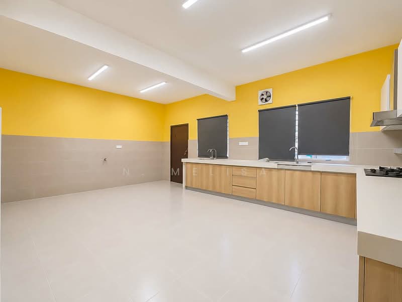 2-storey Terraced House for Sale in Bandar Putra Permai (Seri Kembangan) - N. Melisa - Kitchen - PropertyGuru.com.my
