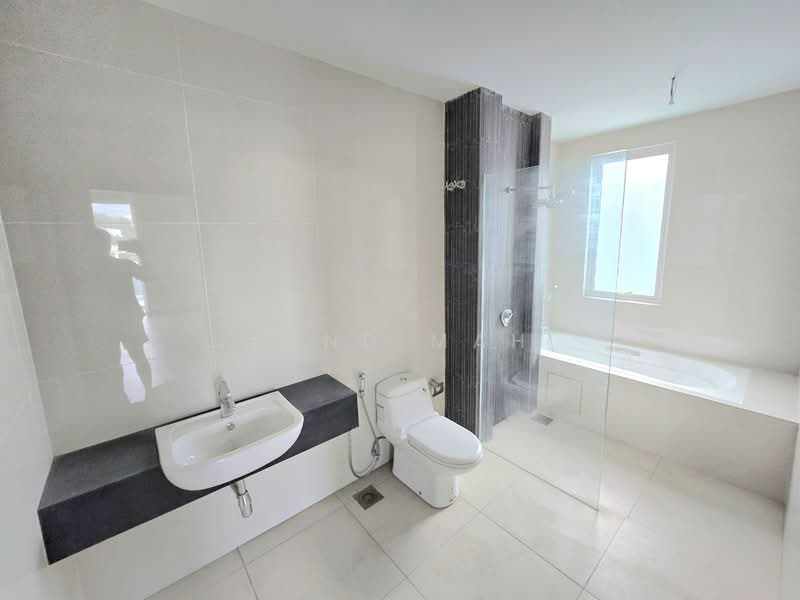 Semi-Detached House for Sale in Bandar Sri Damansara (Selangor) - Wind Mah - Bathroom - PropertyGuru.com.my