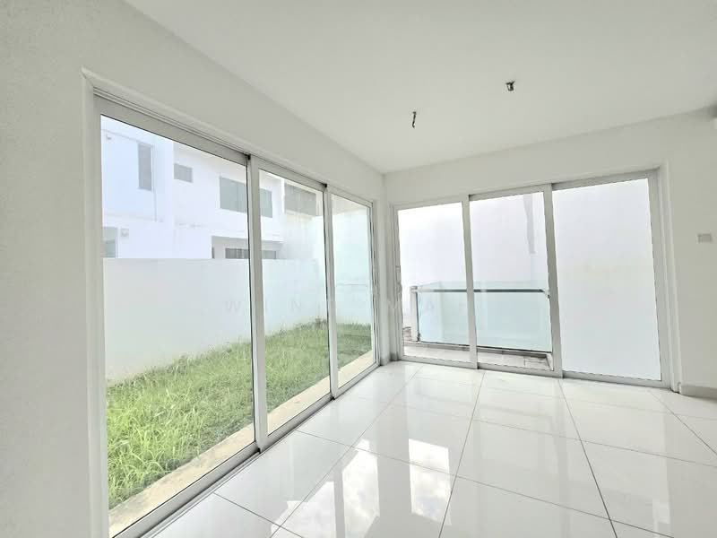 Semi-Detached House for Sale in Bandar Sri Damansara (Selangor) - Wind Mah - Living Room - PropertyGuru.com.my