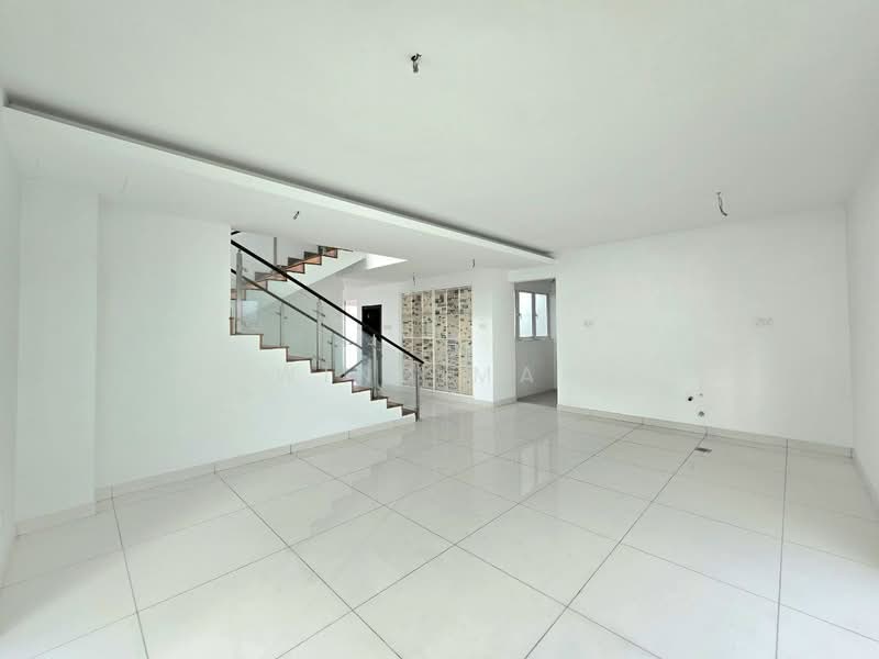 Semi-Detached House for Sale in Bandar Sri Damansara (Selangor) - Wind Mah - Living Room - PropertyGuru.com.my