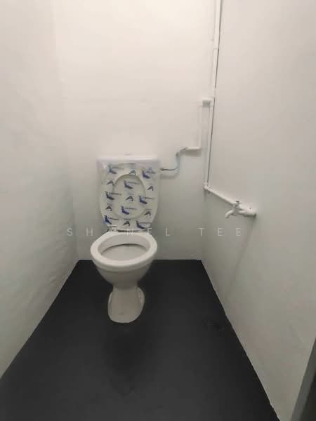 Rumah Teres 2 Tingkat untuk Dijual di Taman Kluang Barat (Kluang) - Shanel Tee - Bathroom - PropertyGuru.com.my