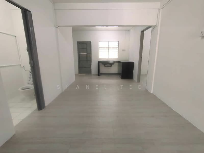 Rumah Teres 2 Tingkat untuk Dijual di Taman Kluang Barat (Kluang) - Shanel Tee - Bathroom - PropertyGuru.com.my