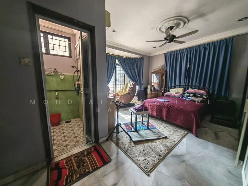 Rumah Banglo untuk Dijual di Bandar Rinching (Semenyih) - Mohd Aizat Saiful Bahri - Bedroom - PropertyGuru.com.my