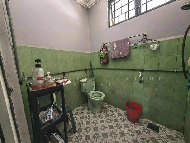 Rumah Banglo untuk Dijual di Bandar Rinching (Semenyih) - Mohd Aizat Saiful Bahri - Bathroom - PropertyGuru.com.my