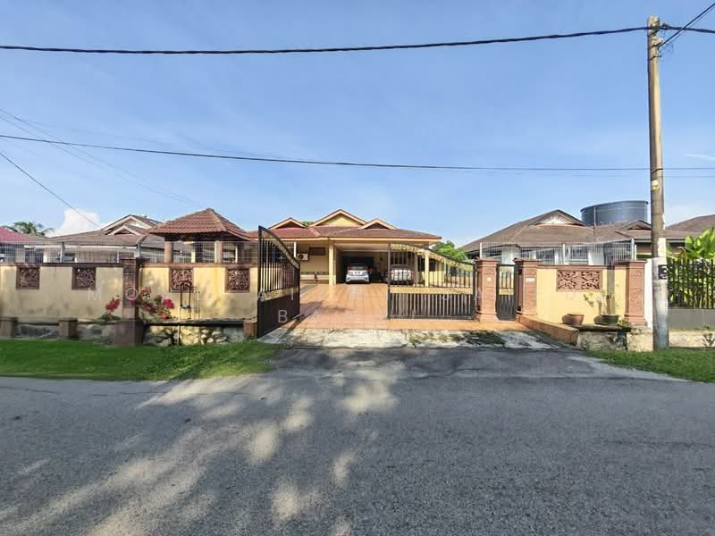 Rumah Banglo untuk Dijual di Bandar Rinching (Semenyih) - Mohd Aizat Saiful Bahri - Exterior - PropertyGuru.com.my