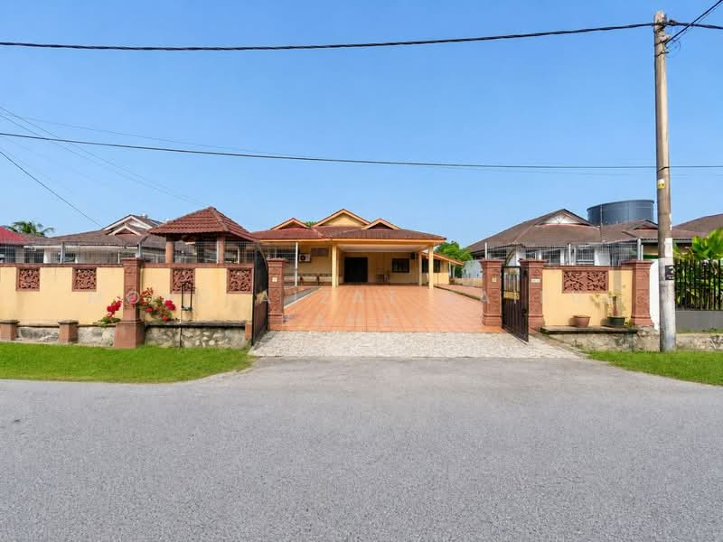 Rumah Banglo untuk Dijual di Bandar Rinching (Semenyih) - Mohd Aizat Saiful Bahri - Exterior - PropertyGuru.com.my